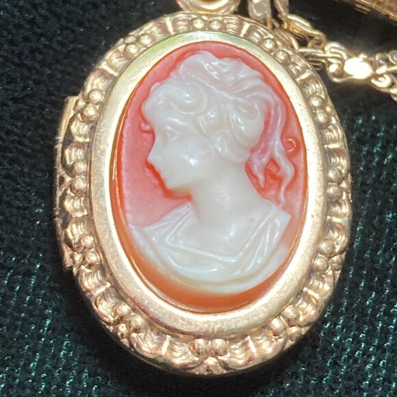 Pretty cameo locket necklace signed 1928 - Picture 2 of 6